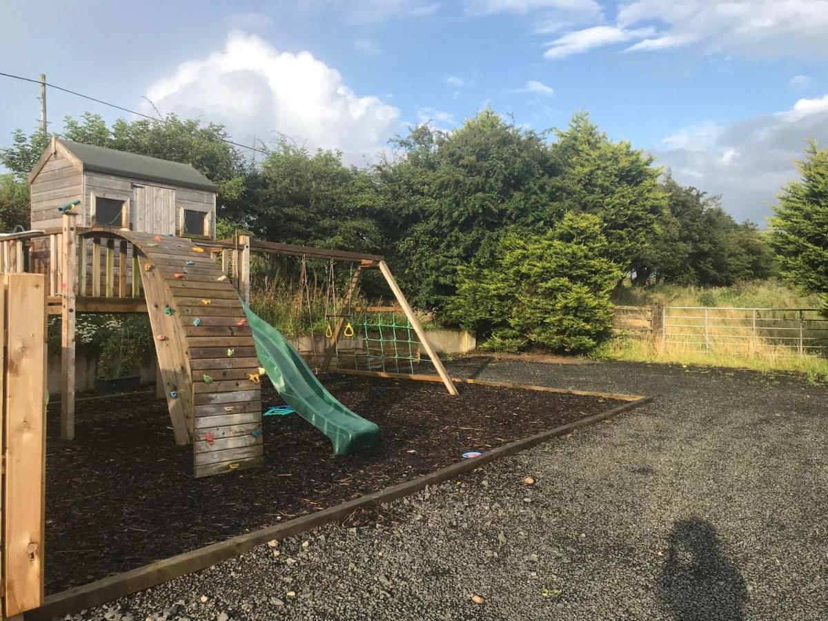 Deerfin Rentals Private Chalet with Hot Tub Ballymena Buitenkant foto